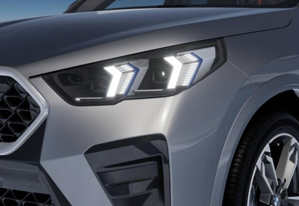 BMW X2 nuova a Modena (7)