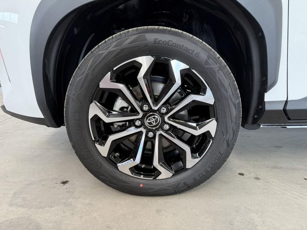 Toyota Yaris Cross nuova a Monza e Brianza (15)