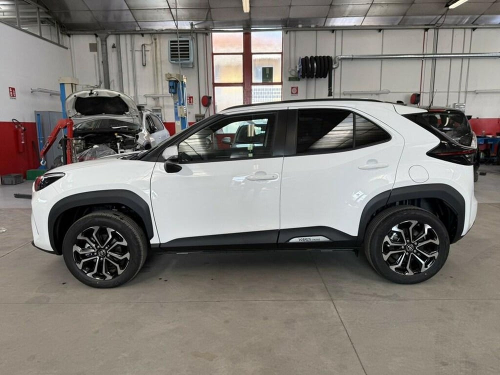 Toyota Yaris Cross nuova a Monza e Brianza (3)