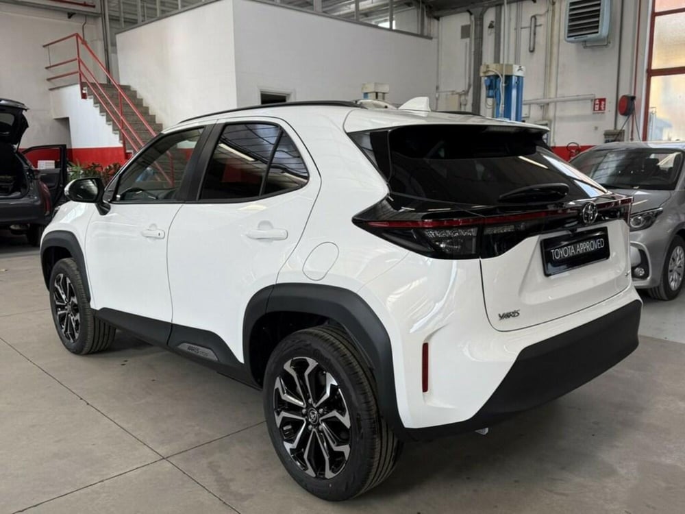 Toyota Yaris Cross nuova a Monza e Brianza (4)