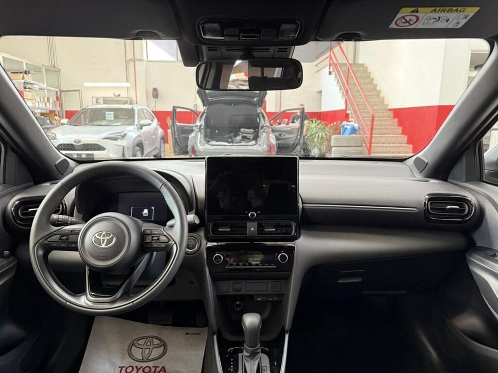 Toyota Yaris Cross nuova a Monza e Brianza (8)