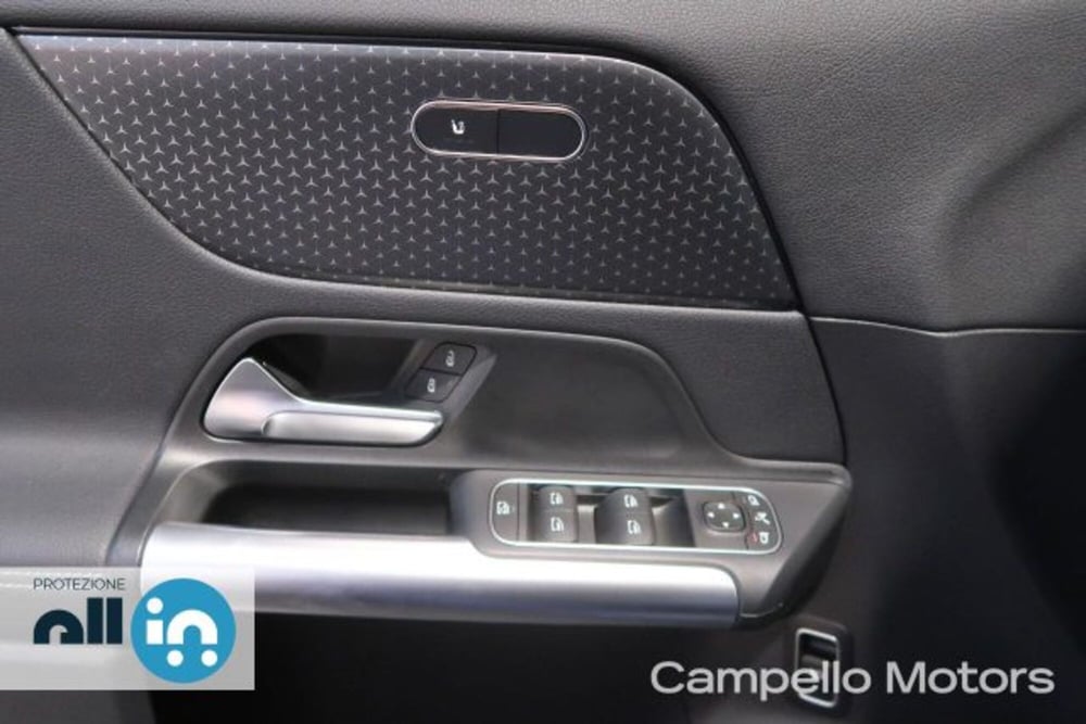 Mercedes-Benz GLA SUV usata a Venezia (16)