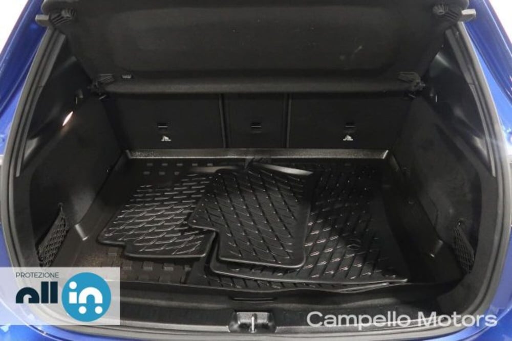 Mercedes-Benz GLA SUV usata a Venezia (20)