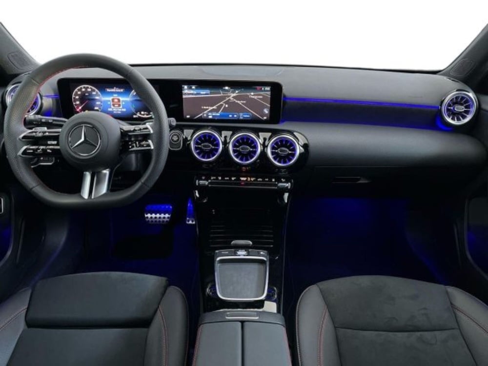 Mercedes-Benz Classe A Sedan nuova a Verona (10)