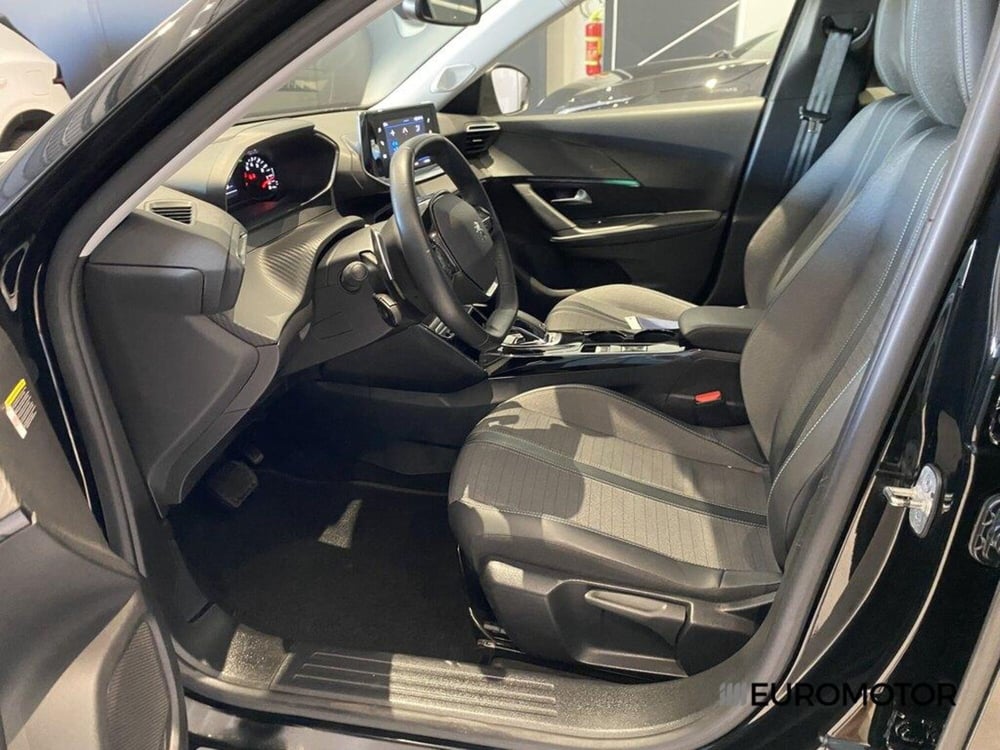 Peugeot 2008 usata a Bari (12)
