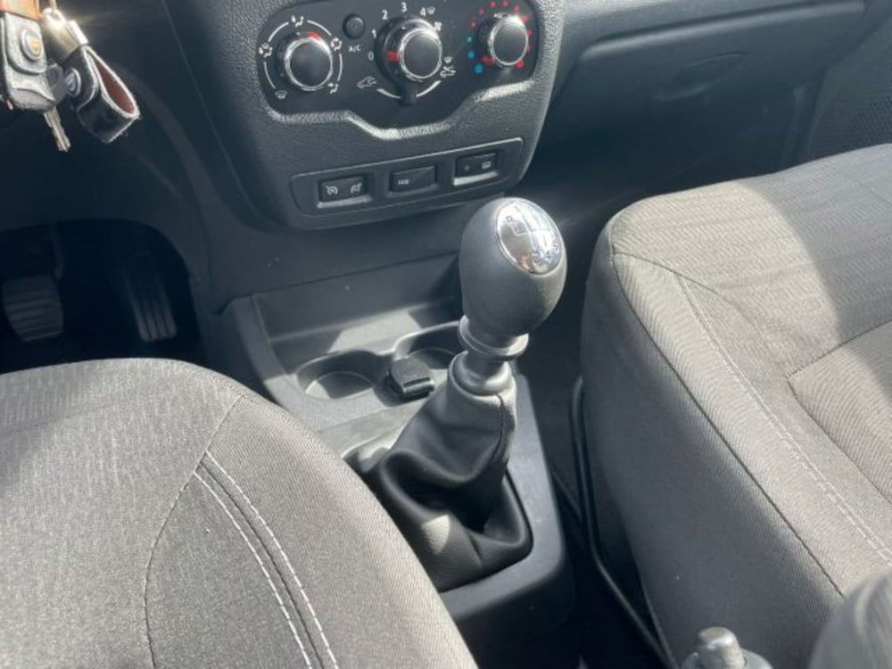 Dacia Lodgy usata a Sassari (14)