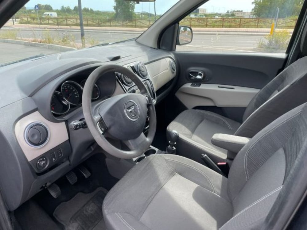 Dacia Lodgy usata a Sassari (9)