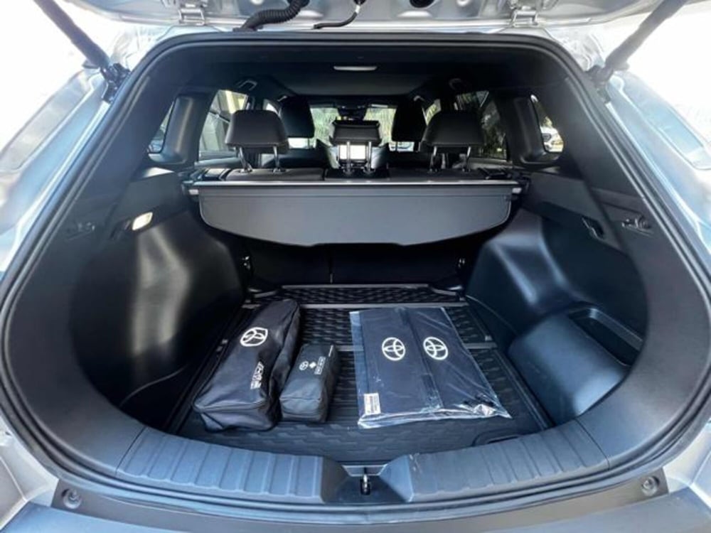 Toyota Corolla Cross Hybrid usata a Sassari (16)