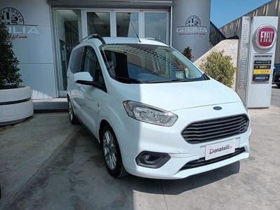 Ford Tourneo Courier 1.5 TDCI 75 CV Plus del 2020 usata a Triggiano