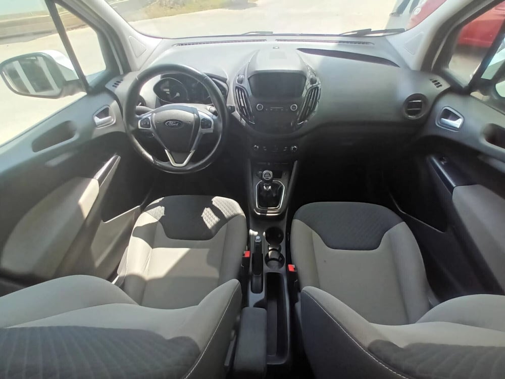 Ford Tourneo Courier usata a Bari (11)