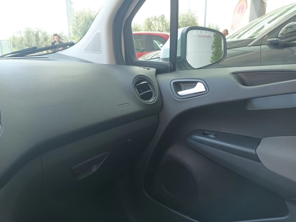 Ford Tourneo Courier usata a Bari (17)