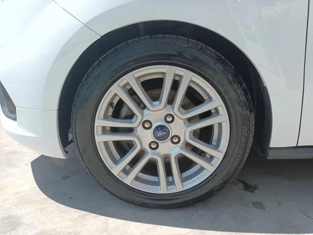 Ford Tourneo Courier usata a Bari (5)