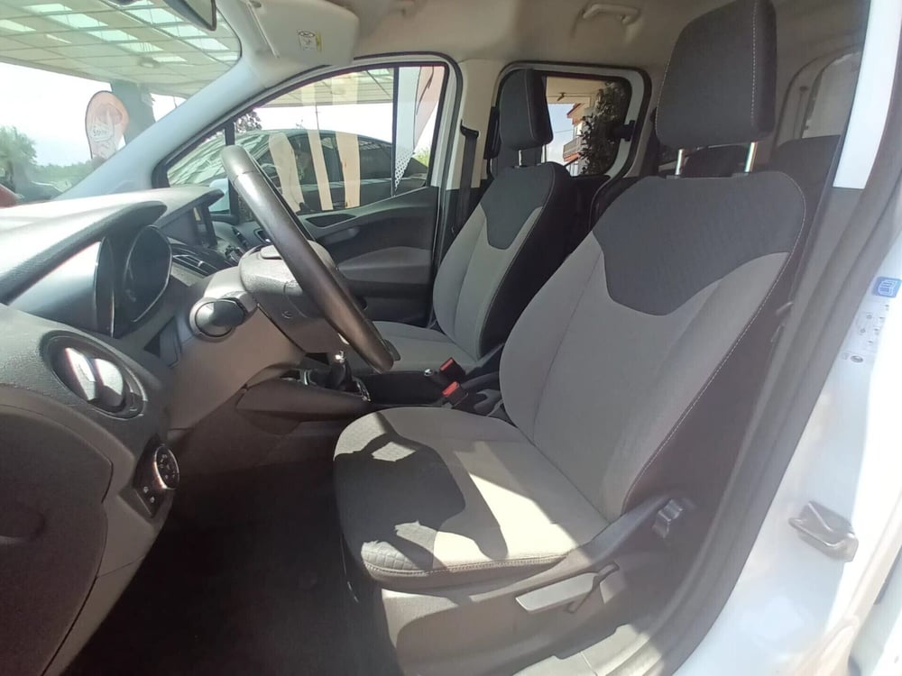 Ford Tourneo Courier usata a Bari (7)