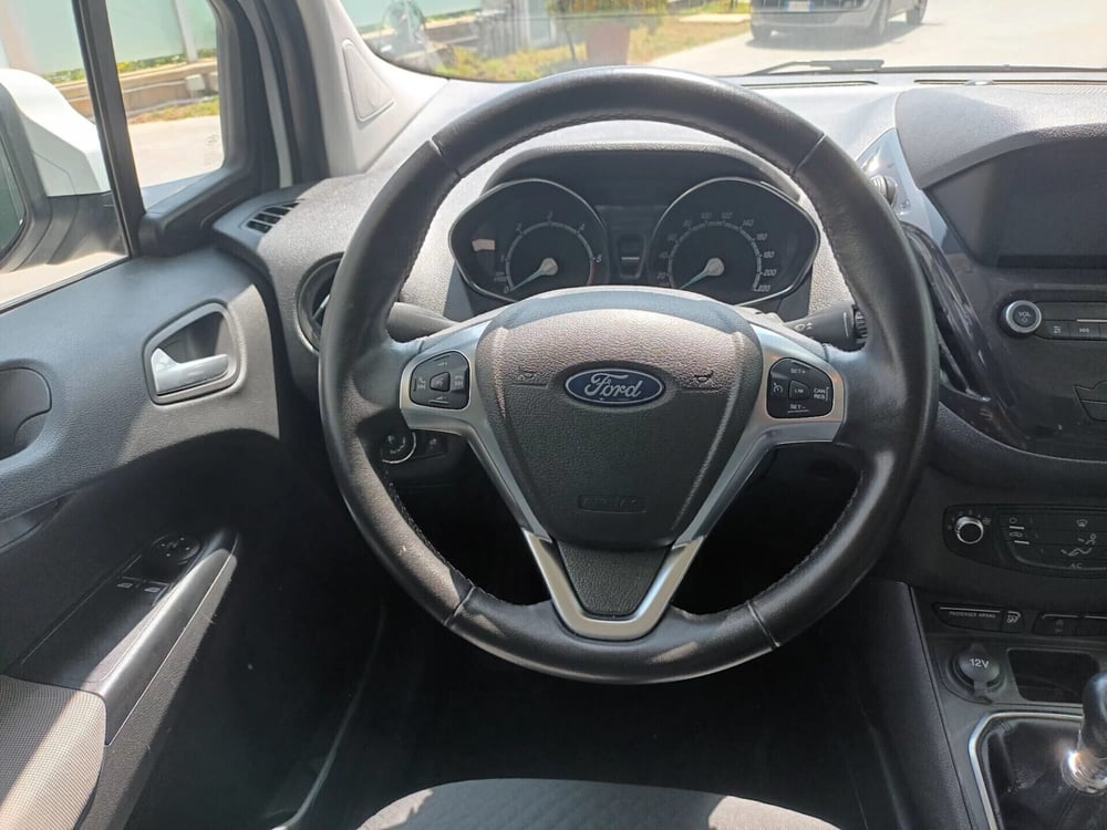 Ford Tourneo Courier usata a Bari (8)