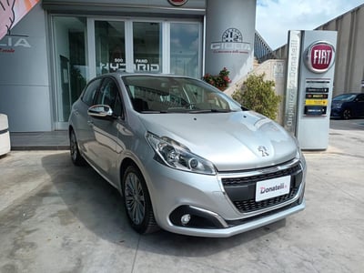 Peugeot 208 100 3 porte Allure del 2017 usata a Triggiano
