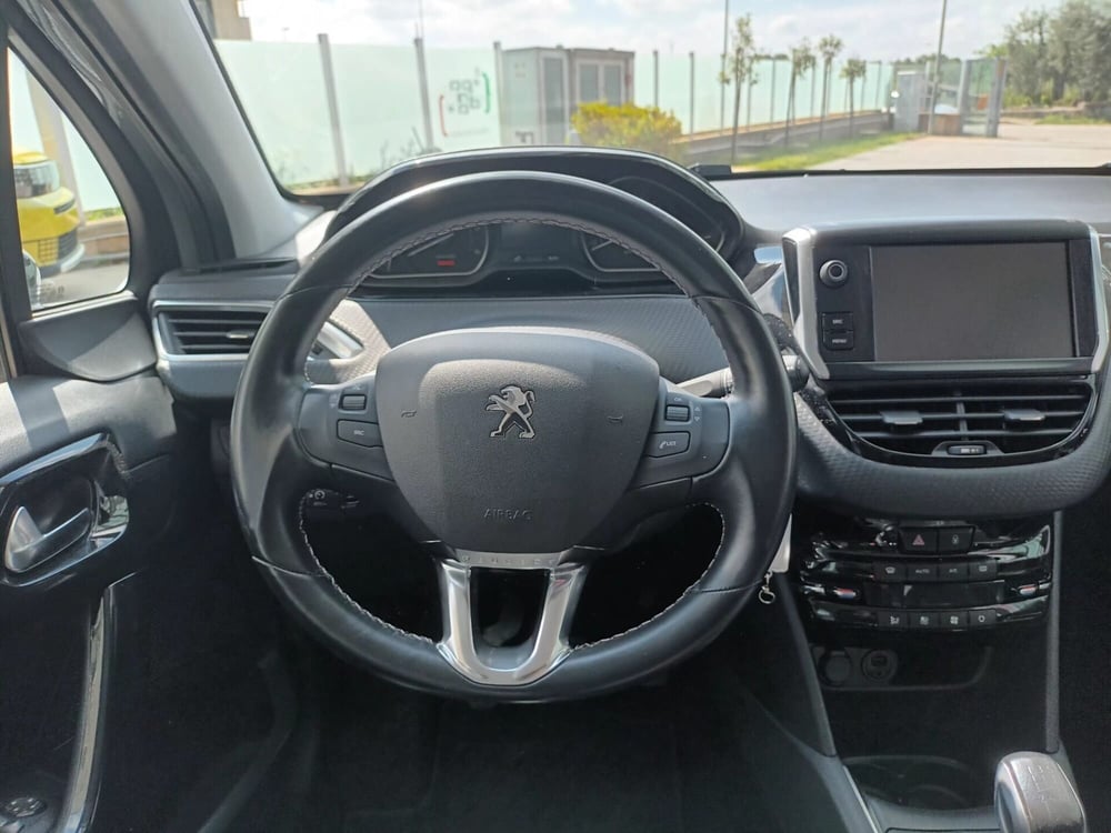 Peugeot 208 usata a Bari (12)