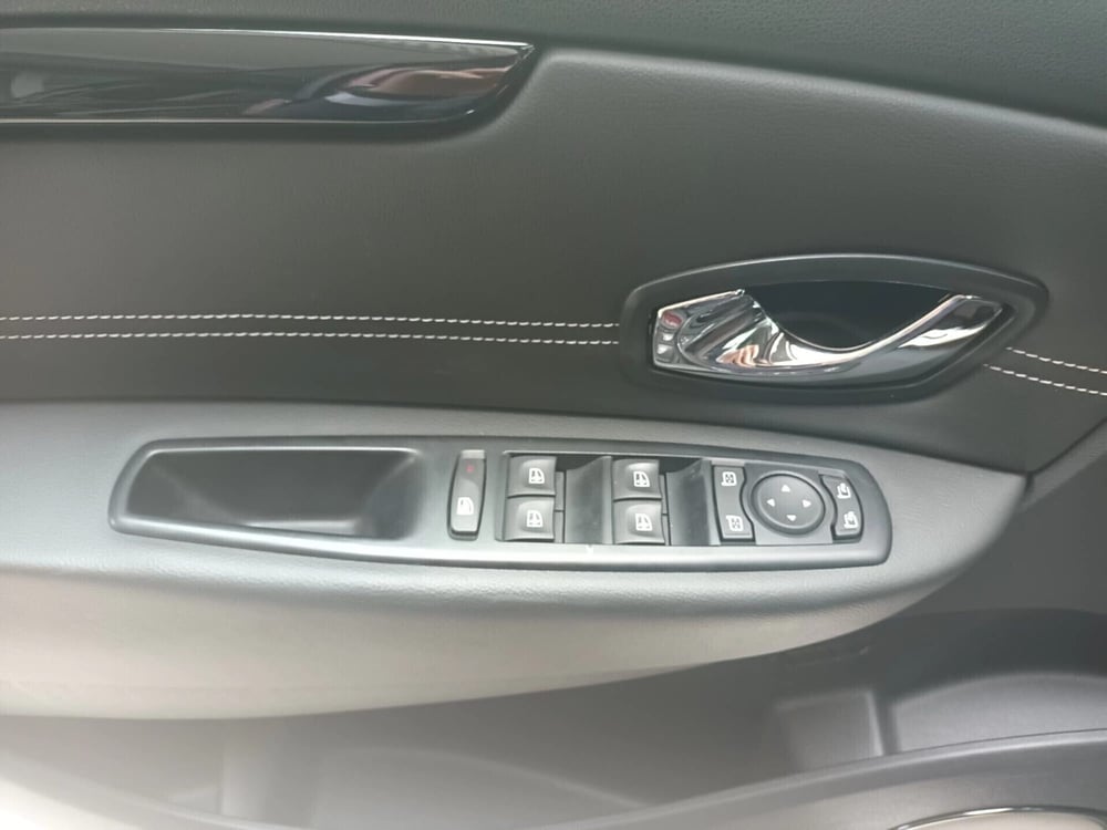 Renault Scenic E-Tech Electric usata a Bari (8)