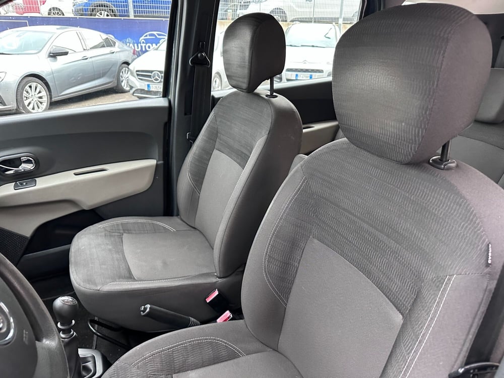 Dacia Lodgy usata a Frosinone (11)