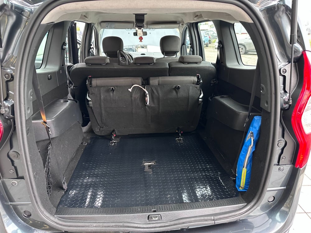 Dacia Lodgy usata a Frosinone (12)