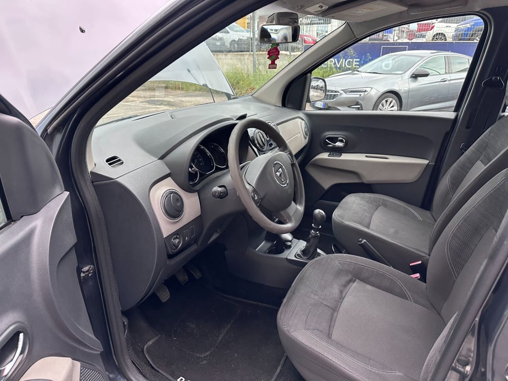 Dacia Lodgy usata a Frosinone (14)