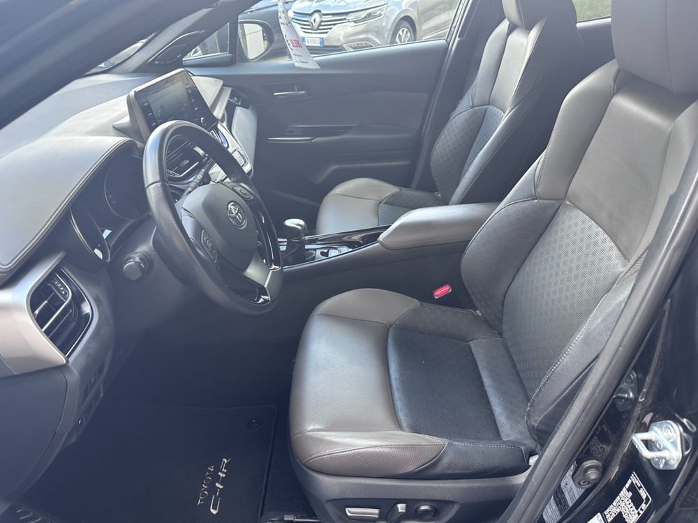 Toyota Toyota C-HR usata a Frosinone (11)