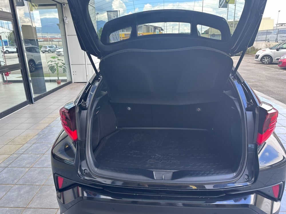 Toyota Toyota C-HR usata a Frosinone (13)