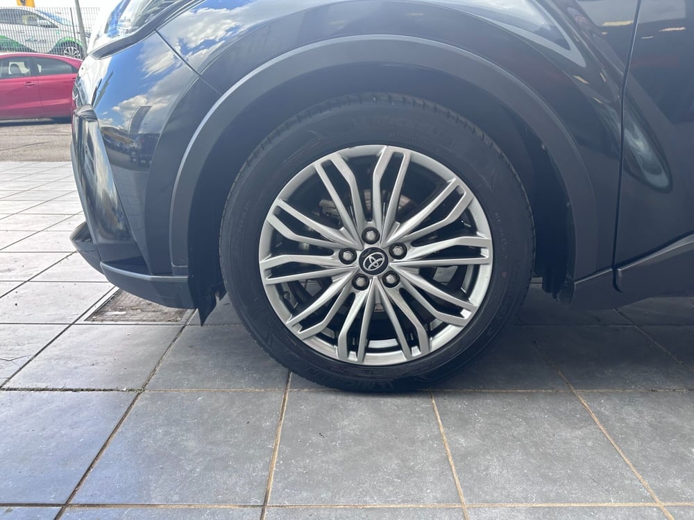 Toyota Toyota C-HR usata a Frosinone (16)