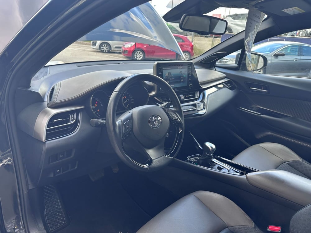 Toyota Toyota C-HR usata a Frosinone (17)