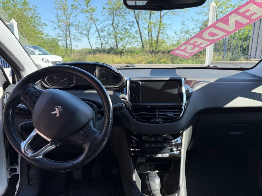 Peugeot 208 usata a Roma (13)