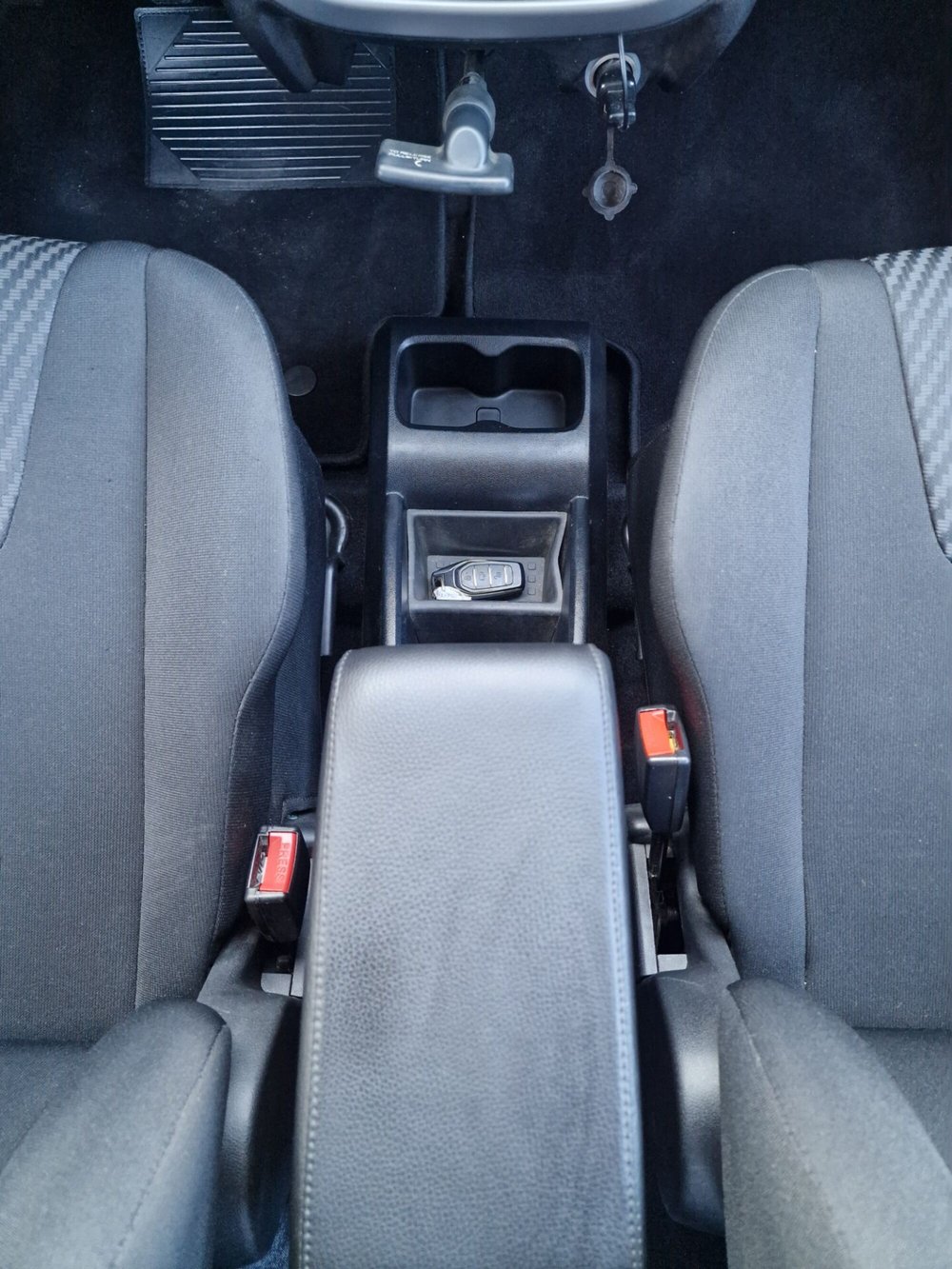 Mahindra KUV100 usata a Torino (16)