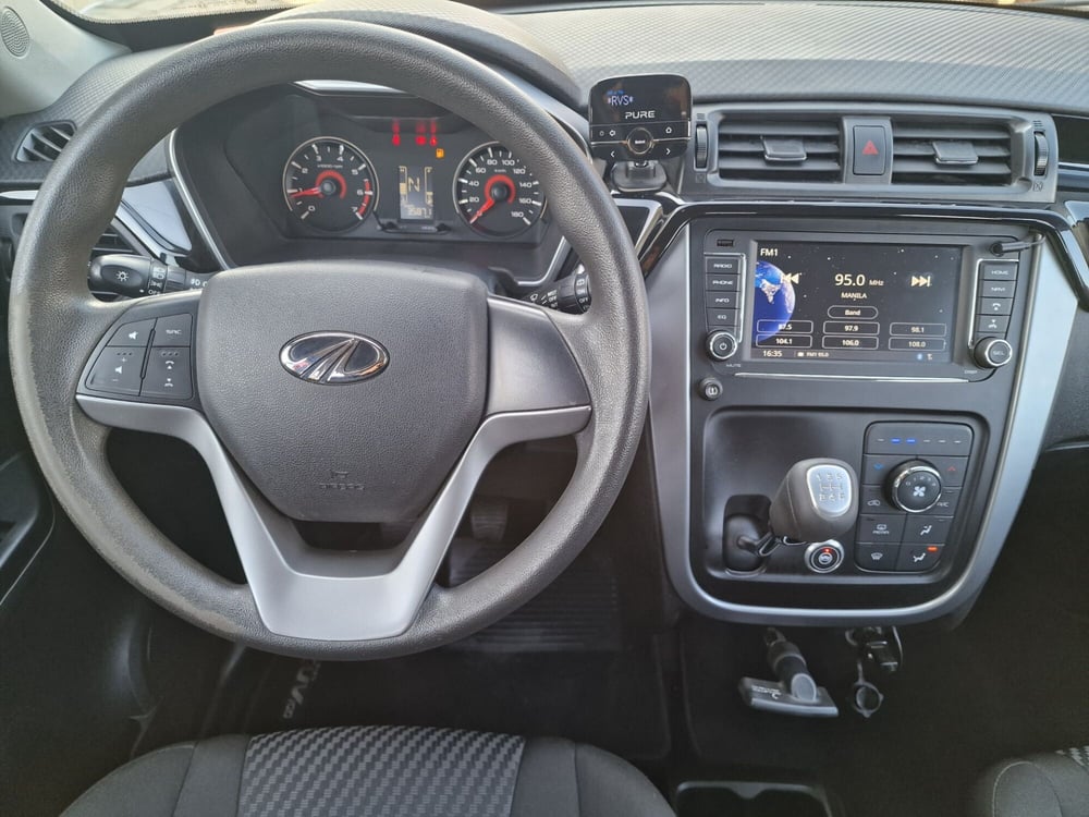 Mahindra KUV100 usata a Torino (8)