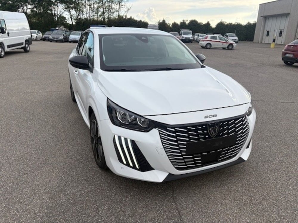 Peugeot 208 nuova a Varese