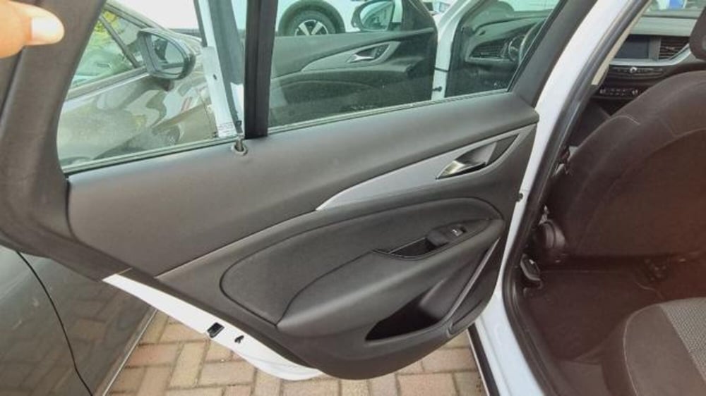 Opel Insignia Station Wagon usata a Savona (11)