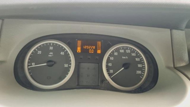 Opel Vivaro Furgone usata a Savona (14)