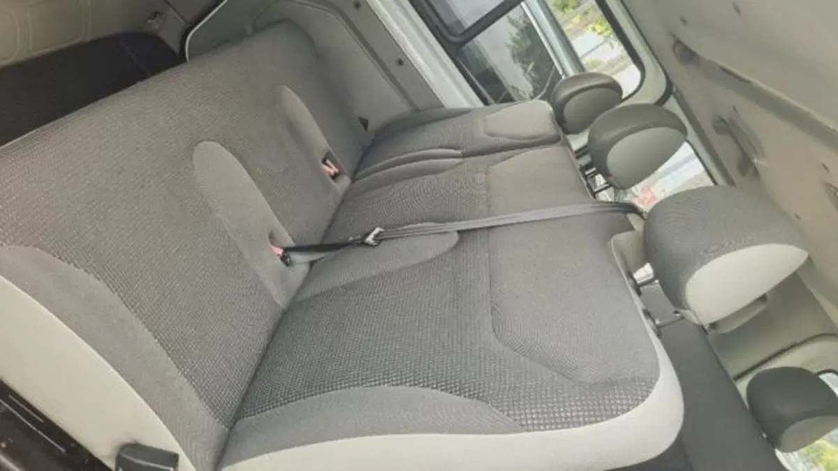 Opel Vivaro Furgone usata a Savona (8)