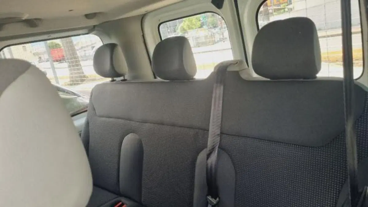 Opel Vivaro Furgone usata a Savona (9)