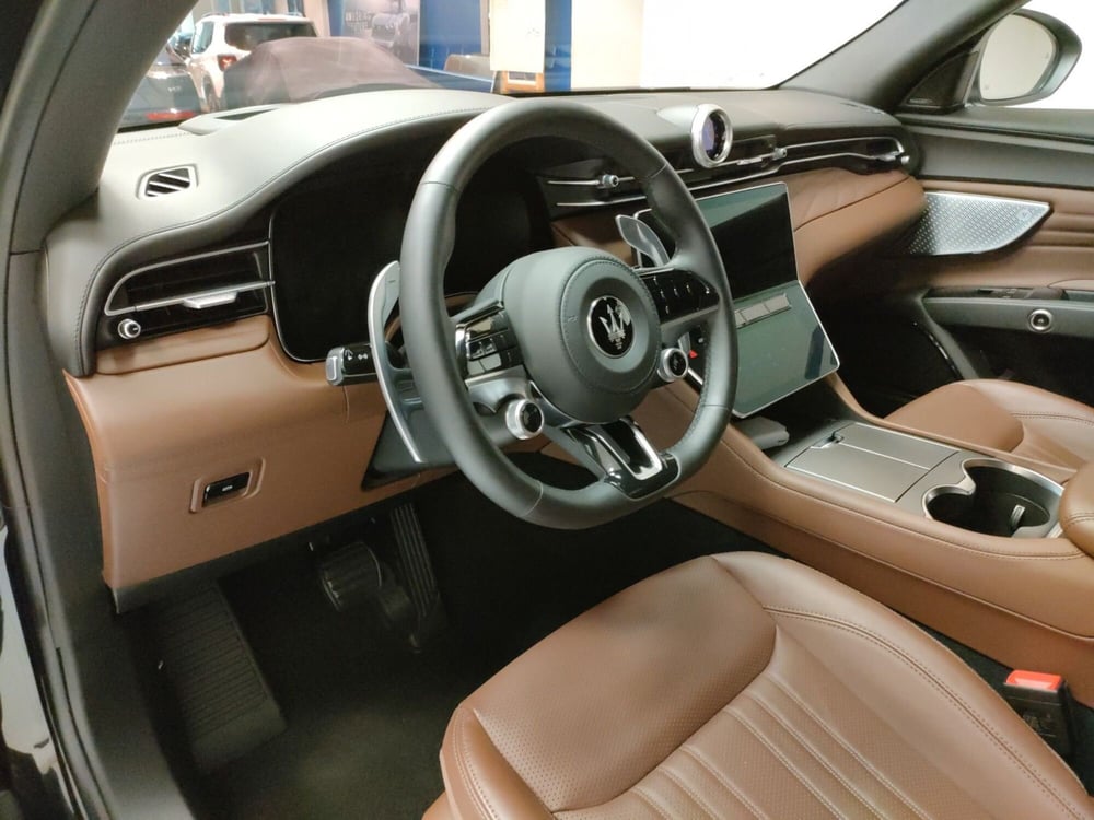 Maserati Grecale usata a Teramo (11)
