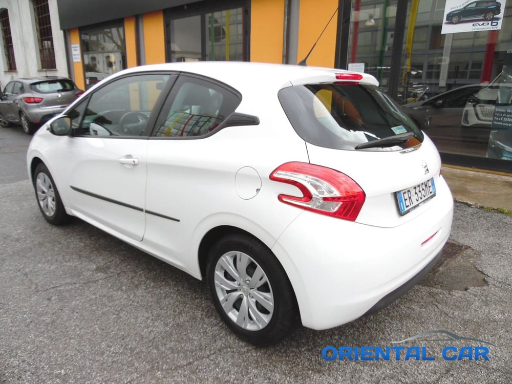 Peugeot 208 usata a La Spezia (17)