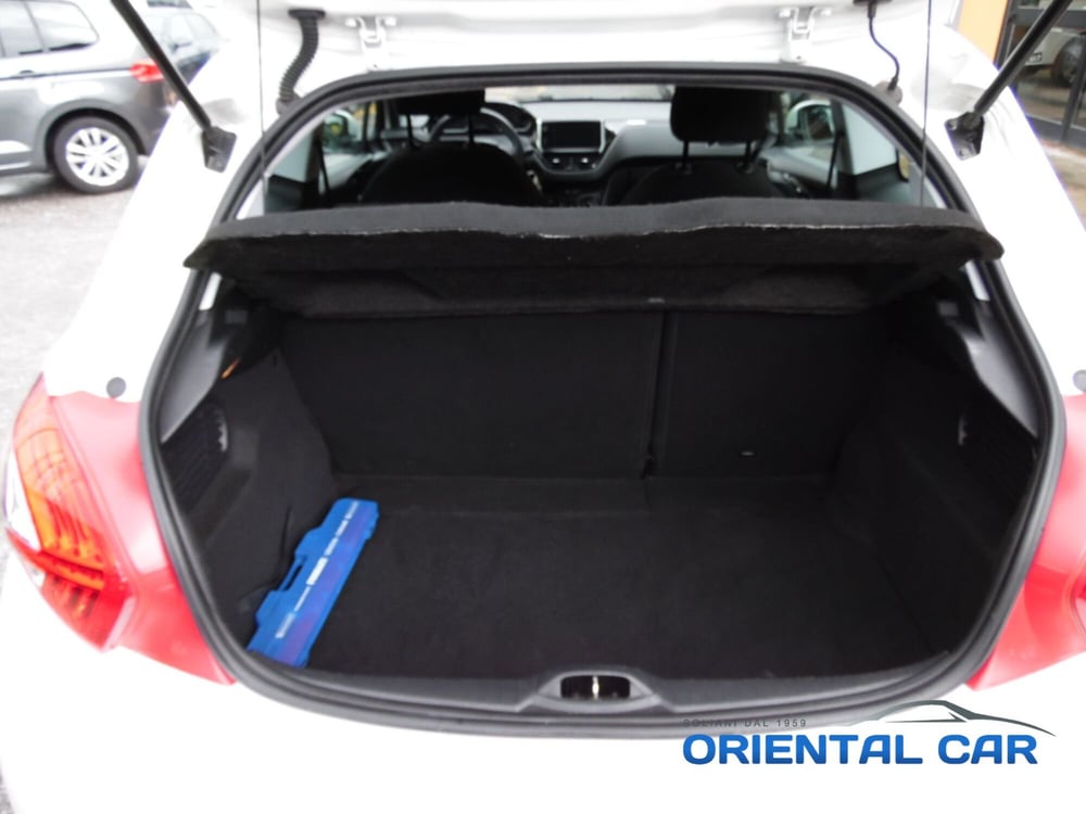 Peugeot 208 usata a La Spezia (9)