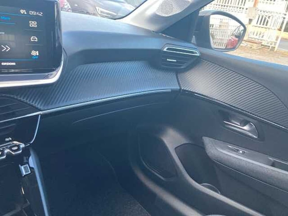 Peugeot 208 nuova a Messina (13)