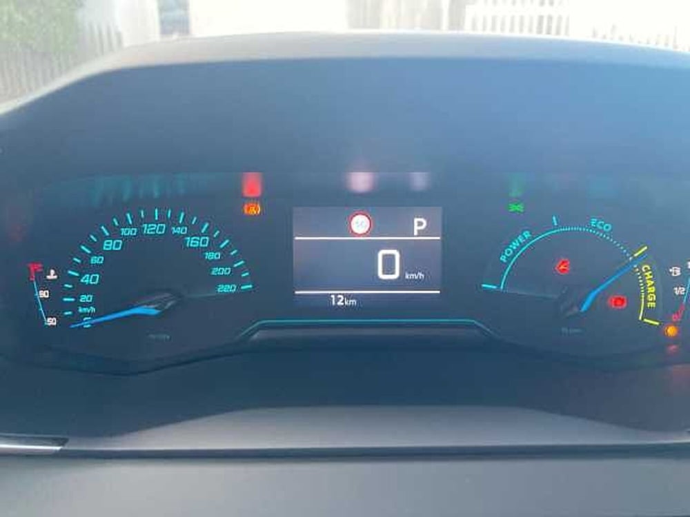 Peugeot 208 nuova a Messina (16)