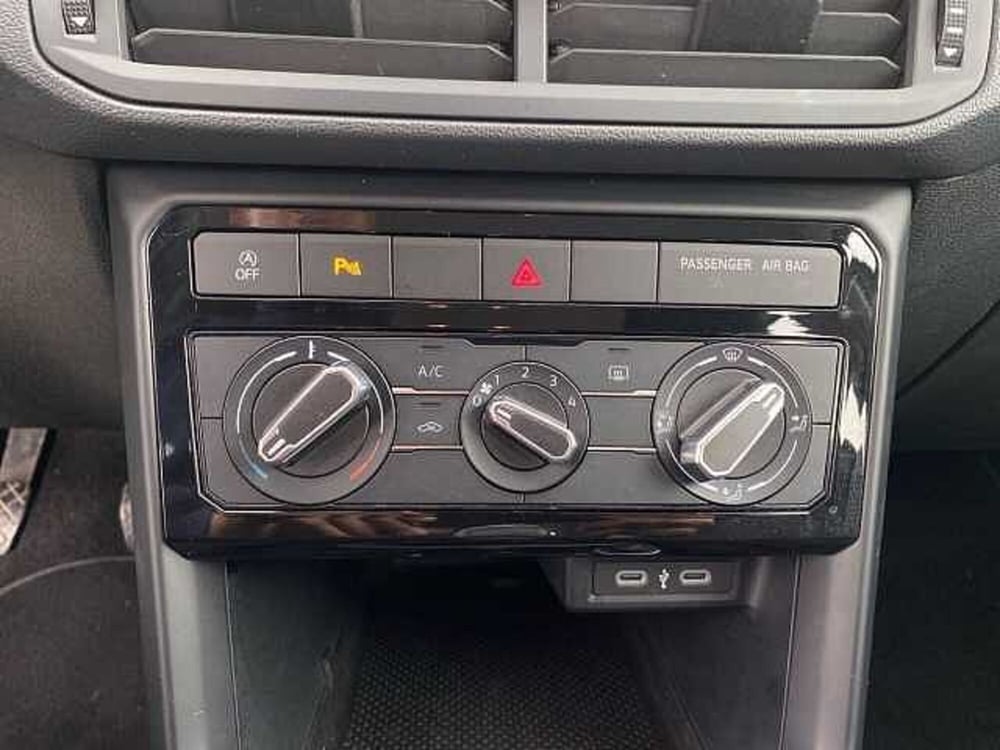 Volkswagen T-Cross usata a Napoli (16)