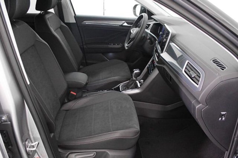 Volkswagen T-Roc Cabrio nuova a Novara (8)