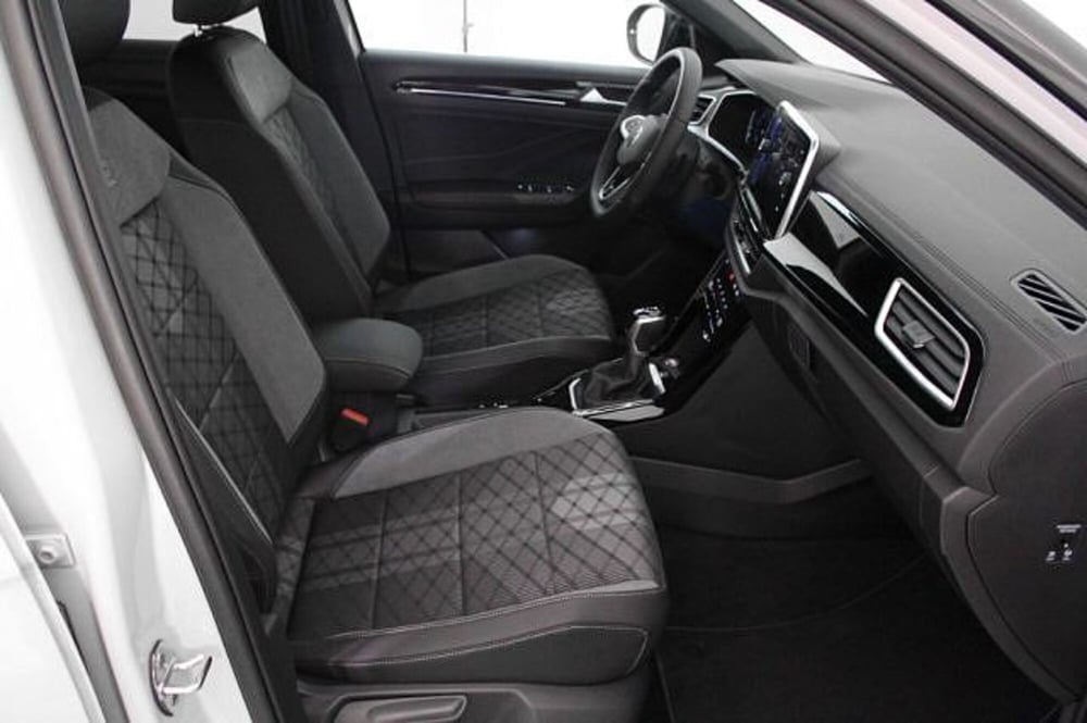 Volkswagen T-Roc Cabrio nuova a Novara (8)