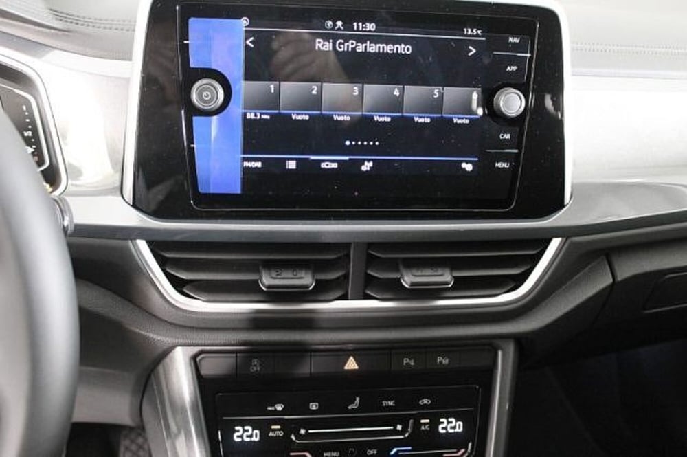 Volkswagen T-Roc Cabrio nuova a Novara (13)