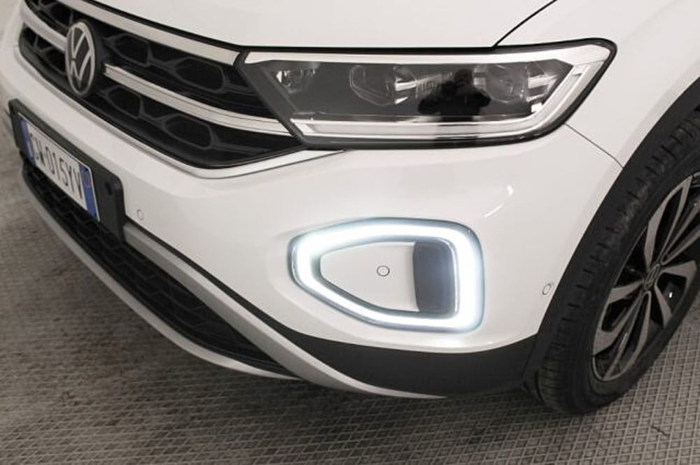 Volkswagen T-Roc Cabrio nuova a Novara (14)