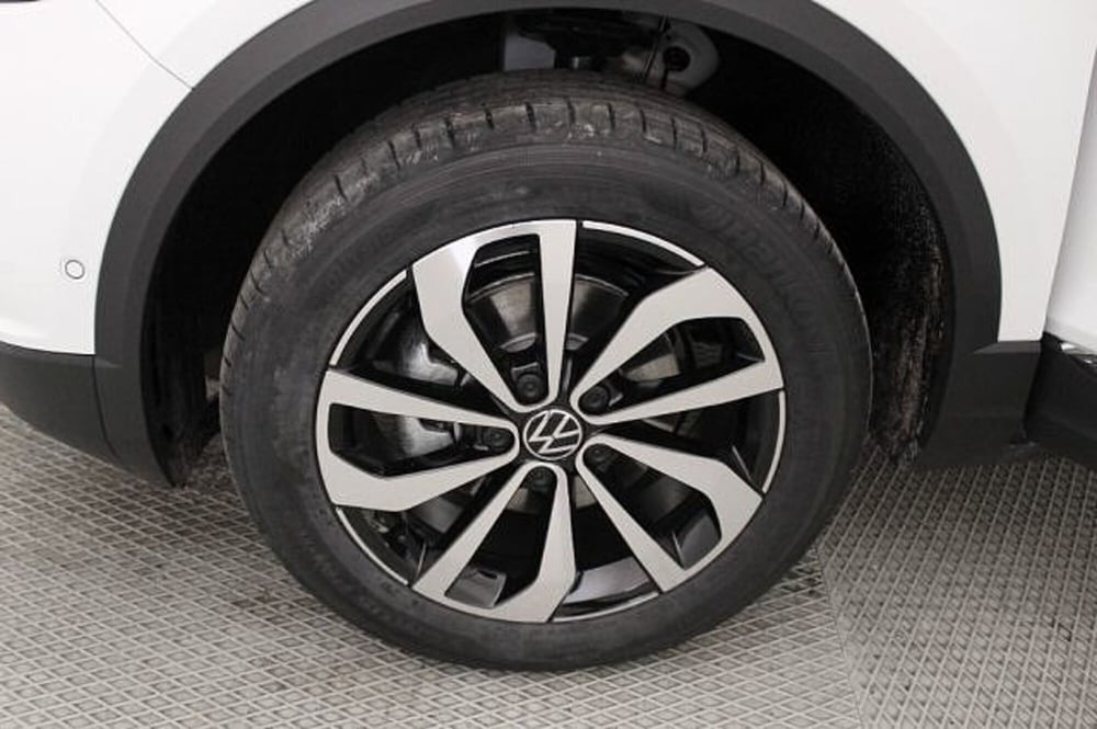 Volkswagen T-Roc Cabrio nuova a Novara (15)