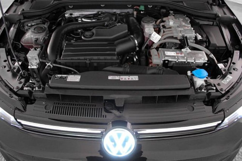 Volkswagen Golf nuova a Novara (10)