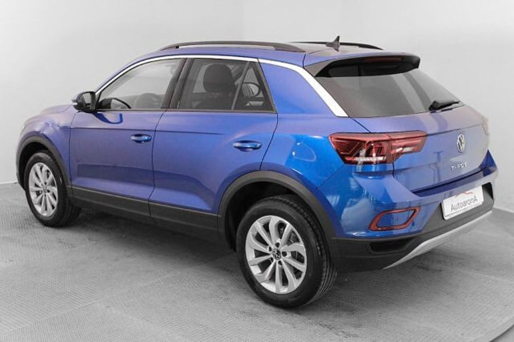 Volkswagen T-Roc nuova a Novara (4)