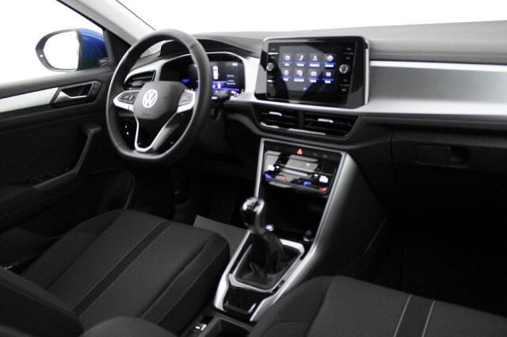 Volkswagen T-Roc nuova a Novara (6)